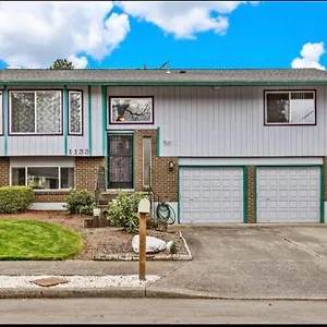 https://charming-home.portland-hotels.info
